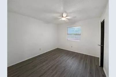 2017 Greenbrook Parkway #B, Austin, TX 78723 - Photo 13