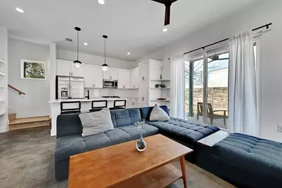2812 E 4th Street #2, Austin, TX 78702 - Photo 5
