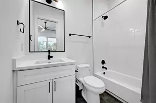 2812 E 4th St, Austin, TX 78702 - Photo 21