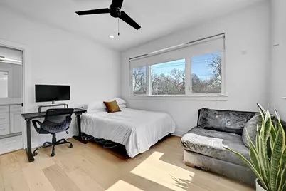 2812 E 4th Street #2, Austin, TX 78702 - Photo 17