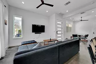 2812 E 4th St, Austin, TX 78702 - Photo 7