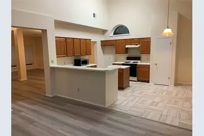10911 Grassmere Court, Austin, TX 78739 - Photo 9