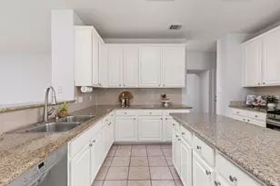 8017 Luling Ln, Austin, TX 78729 - Photo 11
