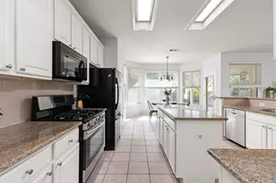 8017 Luling Ln, Austin, TX 78729 - Photo 9