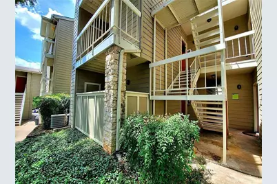 114 E 31st Street #201, Austin, TX 78705 - Photo 3