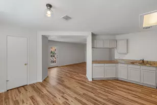 8400 Steamline Cir, Austin, TX 78745 - Photo 11