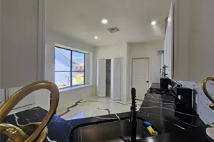 11806 Prairie Hen Ln, Austin, TX 78758 - Photo 5