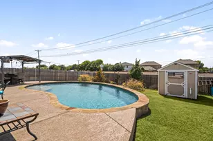 111 Plantain Dr, Hutto, TX 78634 - Photo 33