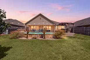 111 Plantain Dr, Hutto, TX 78634 - Photo 27