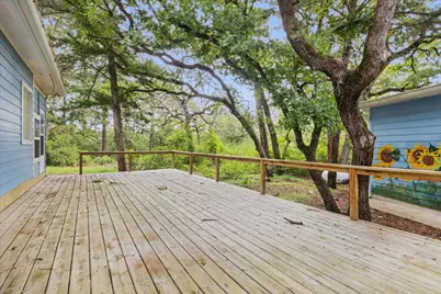 222 Pony Express Drive, Smithville, TX 78957 - Photo 5