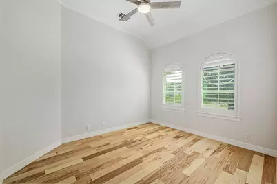 501 Flamingo Boulevard, Lakeway, TX 78734 - Photo 9