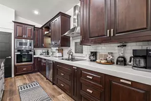 907 W Travis St, Fredericksburg, TX 78624 - Photo 15