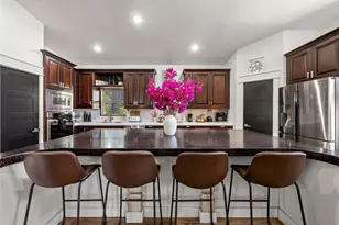 907 W Travis St, Fredericksburg, TX 78624 - Photo 13