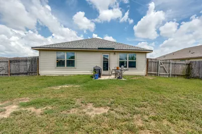 1618 Woodlands Drive, Kyle, TX 78640 - Photo 33