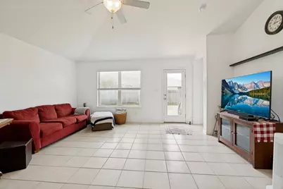 1618 Woodlands Drive, Kyle, TX 78640 - Photo 11
