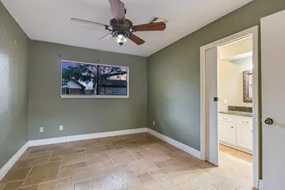 1005 Colorado Street, Smithville, TX 78957 - Photo 17