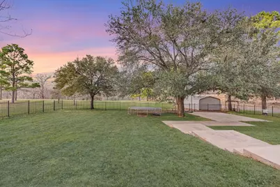 1005 Colorado Street, Smithville, TX 78957 - Photo 23