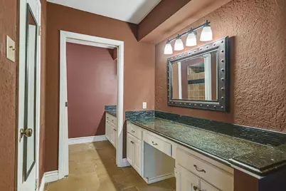 1005 Colorado Street, Smithville, TX 78957 - Photo 15