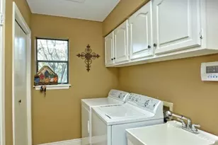 1005 Colorado St, Smithville, TX 78957 - Photo 29