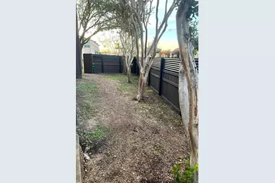 8615 Bowling Green Drive #B, Austin, TX 78757 - Photo 29