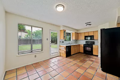 8022 Scotland Yard, Austin, TX 78759 - Photo 11