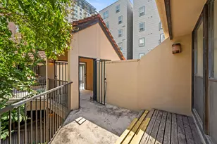 2110 Rio Grande St, Austin, TX 78705 - Photo 9