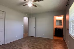 110 Jones St, Bastrop, TX 78602 - Photo 13