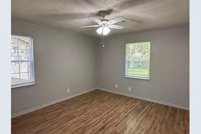 110 Jones Street, Bastrop, TX 78602 - Photo 17