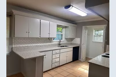 110 Jones Street, Bastrop, TX 78602 - Photo 7