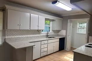 110 Jones St, Bastrop, TX 78602 - Photo 7