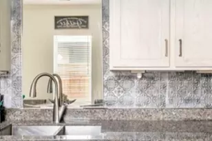 3223 Real St, Houston, TX 77087 - Photo 9