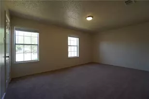 112 Creekside Dr, Hutto, TX 78634 - Photo 9