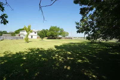 112 Creekside Drive, Hutto, TX 78634 - Photo 17