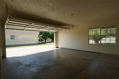 112 Creekside Drive, Hutto, TX 78634 - Photo 25
