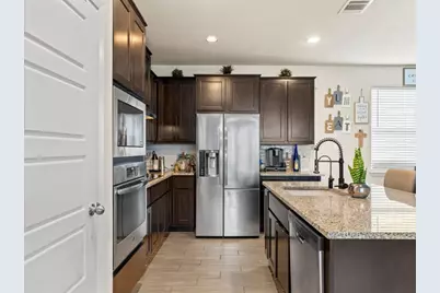 204 Lake Placid Run, Elgin, TX 78621 - Photo 9