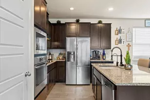 204 Lake Placid Run, Elgin, TX 78621 - Photo 9