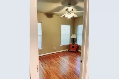 1131 Ebert Avenue, Austin, TX 78721 - Photo 11