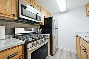 711 Eberhart Ln, Austin, TX 78745 - Photo 3