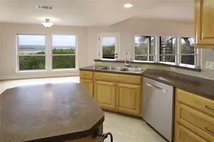 6400 Lakeshore Dr, Lago Vista, TX 78645 - Photo 11