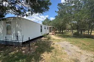 301 Whitetail Ln, Dale, TX 78616 - Photo 3
