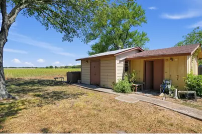 1419 W San Antonio Street, Lockhart, TX 78644 - Photo 25