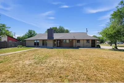1419 W San Antonio Street, Lockhart, TX 78644 - Photo 27