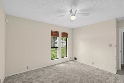 1419 W San Antonio Street, Lockhart, TX 78644 - Photo 23