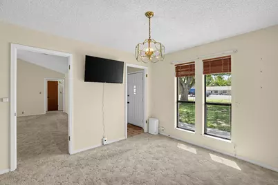 1419 W San Antonio Street, Lockhart, TX 78644 - Photo 13