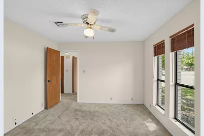 1419 W San Antonio Street, Lockhart, TX 78644 - Photo 21