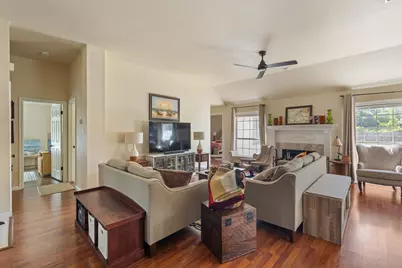 2305 Raintree Path, Round Rock, TX 78664 - Photo 7