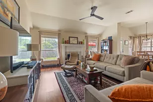 2305 Raintree Path, Round Rock, TX 78664 - Photo 11