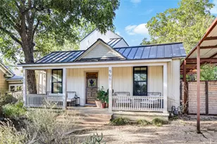 906 E 14th St, Austin, TX 78702 - Photo 1