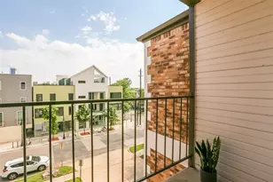 912 W 22nd St, Austin, TX 78705 - Photo 3