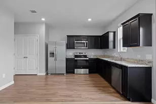 320 Bell Rings Dr, Jarrell, TX 76537 - Photo 9